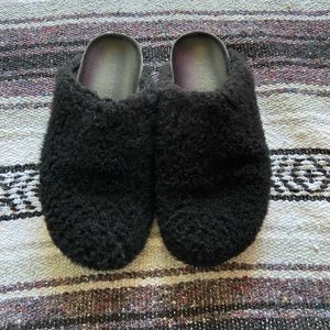Jenni Kayne shearling moc clogs